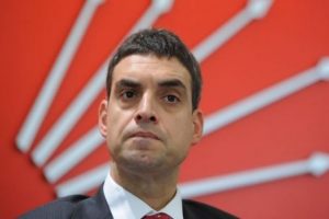 'Hi&ccedil;biriniz sokağa &ccedil;ıkamayacaksınız'