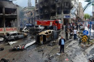 Reyhanlı'da &ouml;lenlerin isimleri Gezi'de
