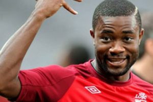 Chedjou, Lille'de taşları yerinden oynattı!