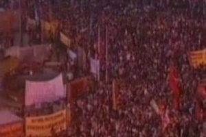 Taksim'de yeniden gaz iddiası