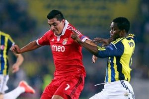 Oscar Cardozo i&ccedil;in sıkı pazarlık