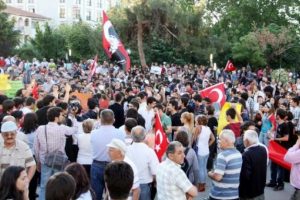 2 bin kişi gezi i&ccedil;in y&uuml;r&uuml;d&uuml;