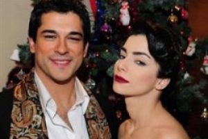 Burak &Ouml;z&ccedil;ivit Merve Boluğur'u istiyor