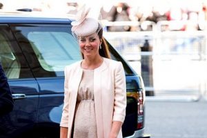 Prenses Kate yine b&uuml;y&uuml;ledi
