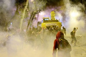 "Provokasyonlara gelmiyoruz, eve d&ouml;n&uuml;yoruz"
