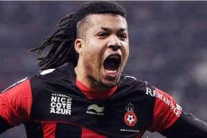 Fransız futbolcu Anin komada