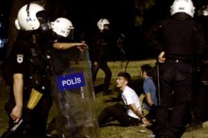 Emniyetten eylemciye 'm&uuml;ebbetlik' soru