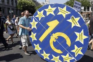 Krizdeki Euro b&ouml;lgesine bir &uuml;lke daha katılıyor