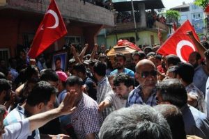 Protestoda &ouml;l&uuml;m&uuml; jandarma inceleyecek