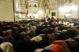 Bursa'da Mira&ccedil; Kandili'nde camiler doldu taştı
