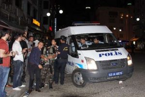 Polise saldıranlar polise sığındı