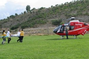 Kavga ettiği komşusunu t&uuml;fekle yaraladı