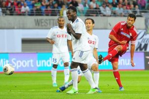 Drogba D&uuml;nya karmasında b&uuml;y&uuml;ledi!