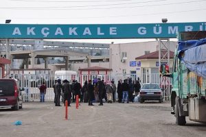 Ak&ccedil;akale Sınır Kapısı yeniden a&ccedil;ıldı