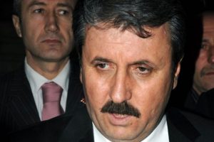 Destici'den 'Taksim olayları' değerlendirmesi