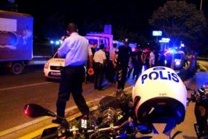 'Dur' ihtarına uymadı, polise &ccedil;arptı