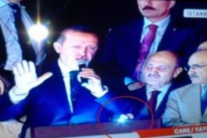 Sosyal medya Bakan Bayraktar'ı konuşuyor