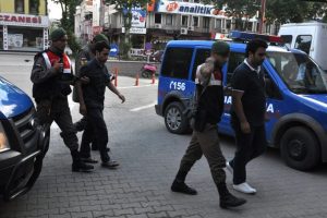 Bursa'da ka&ccedil;ak sigara operasyonu