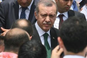 Erdoğan anne ve babasının mezarlarını ziyaret etti