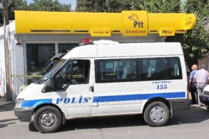 Adana'da silahlı PTT soygunu