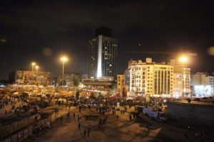 Vatandaşlar Taksim Meydanı'na akın ediyor