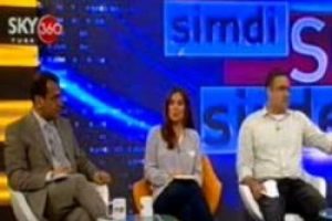 Sky T&uuml;rk canlı yayınında protesto