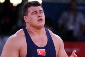Rıza Kayaalp'den dikkat ve tepki &ccedil;eken mesajlar