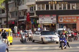 Limuzin ve motosikletli Gezi Parkı Eylemi
