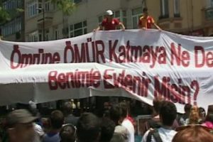 Gezi Parkı'nda evlenme teklifi