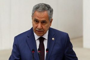''Hepimiz i&ccedil;in b&uuml;y&uuml;k dersler var''