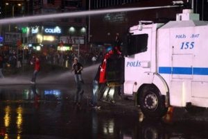 Kızılay'da m&uuml;dahale, Tunus'ta uzlaşma