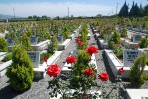 Mezarlara standart geliyor