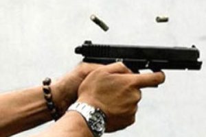Kızının g&ouml;zleri &ouml;n&uuml;nde vurdular