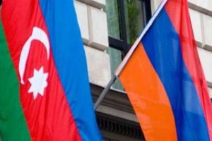 Azerbaycan kamuoyu ikiye b&ouml;l&uuml;nd&uuml;