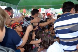 &Uuml;cretsiz u&ccedil;urtma izdihama neden oldu