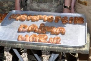 Komutanlara ekmekli mesaj