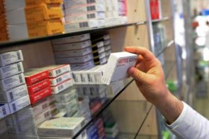 "Eczaneler n&uuml;fusa g&ouml;re sınırlandırılmalı