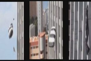 Binaya asılı kaldı!