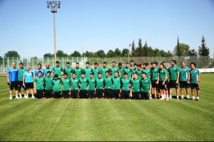 Bursaspor'da kiralık ve gen&ccedil; oyuncular top başı yaptı