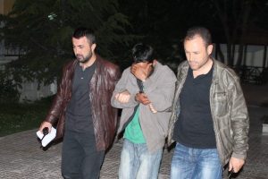 Altın hırsızları yakalandı