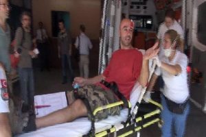 Yaralılar Taksim İlk Yardım Hastanesi'ne getiriliyor