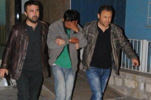 Altın &ccedil;alıp uyuşturucuya sermaye yaptılar