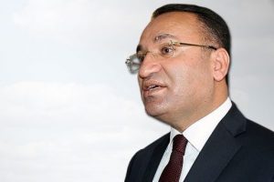 Bozdağ'dan cami g&ouml;revlileriyle ilgili a&ccedil;ıklama