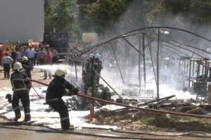 K&uuml;lt&uuml;rpark'ta korkutan yangın!