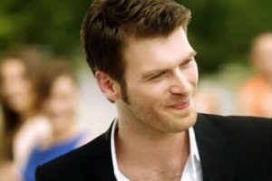 Kıvan&ccedil; Tatlıtuğ'un yeni fiyatı dudak u&ccedil;uklattı