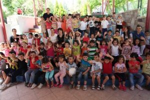 Miniklerin yıl sonu eğlencesi