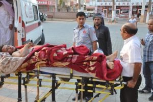 Suriyeli 5 yaralı ak&ccedil;akale'ye getirildi