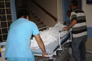 Yıldırım d&uuml;şt&uuml;: 1 &ouml;l&uuml;, 1 yaralı