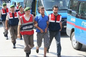 Uyuşturucu operasyonu: 15 g&ouml;zaltı