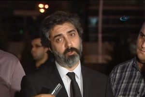 Şaşmaz'ın a&ccedil;ıklaması dublajlanınca...